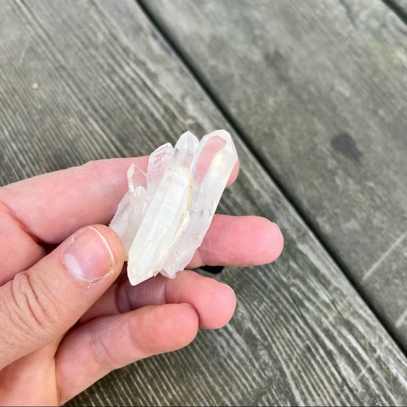 Clear Quartz Crystal Cluster Self Standing - Picture 10 of 16